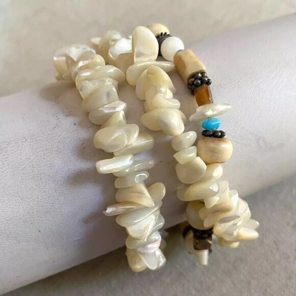 VINTAGE River Stone Turquoise Beads Stone Triple Chain Silver Bracelet BOHO - Picture 1 of 4